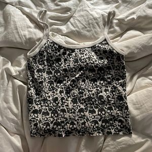 Brandy Melville skull tank